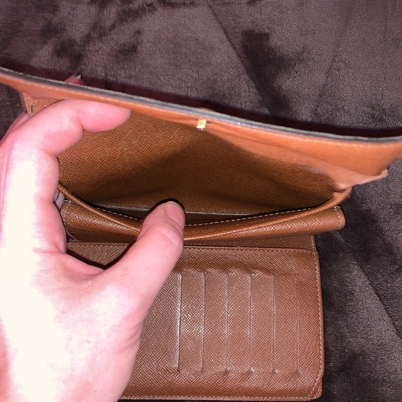 Louis Vuitton Wallet - Picture 6 of 11